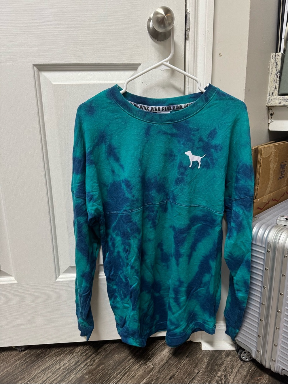 PINK Victoria's Secret Teal & Navy Tie-Dye Crew Tee with White Dog Logo